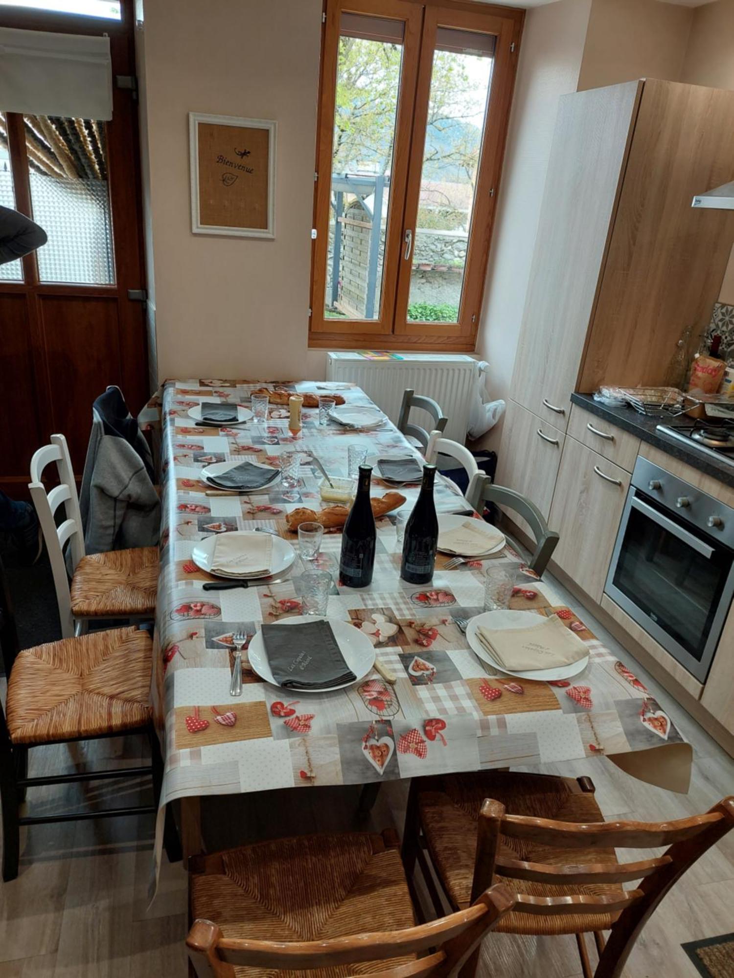 Les Copains D'Abord Villa Beaucroissant Exteriör bild