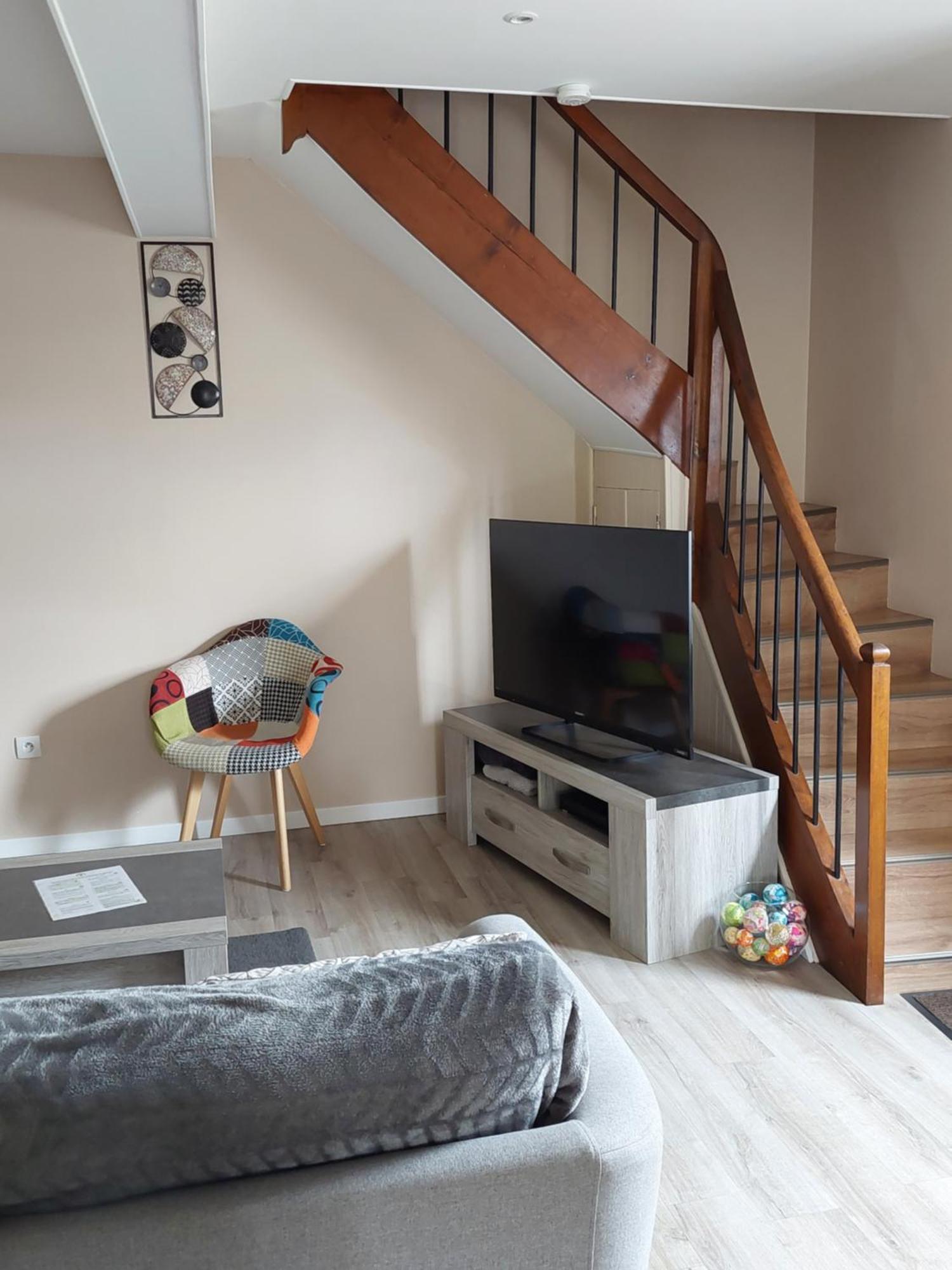 Les Copains D'Abord Villa Beaucroissant Exteriör bild